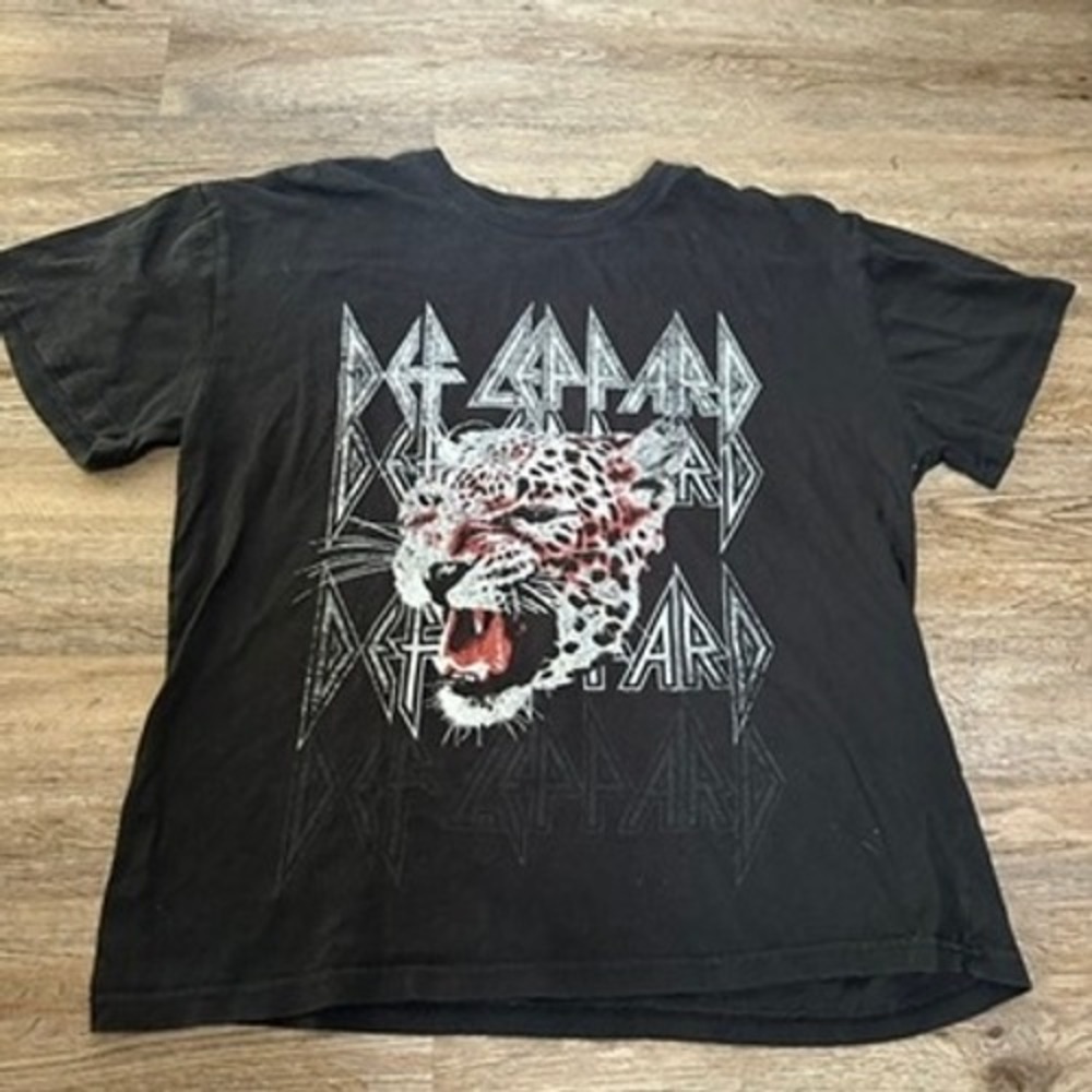 Def Leppard Graphic T-Shirt XL Black Cotton Leopard Rock Band Tee 2023‎ Licensed